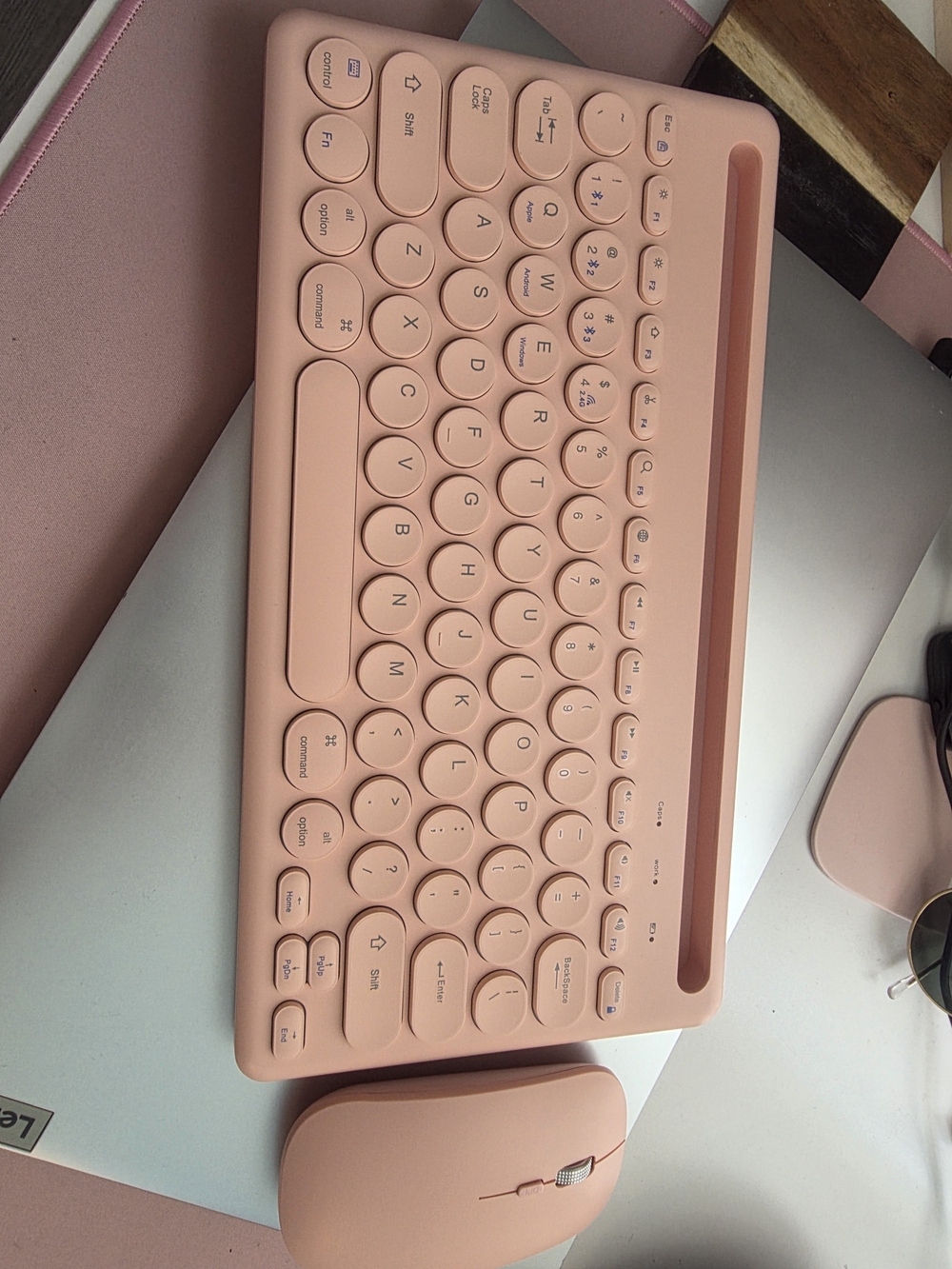 Pink Tablet Keyboard - Compatible Wireless Bluetooth Keyboard - Picture 6 of 8